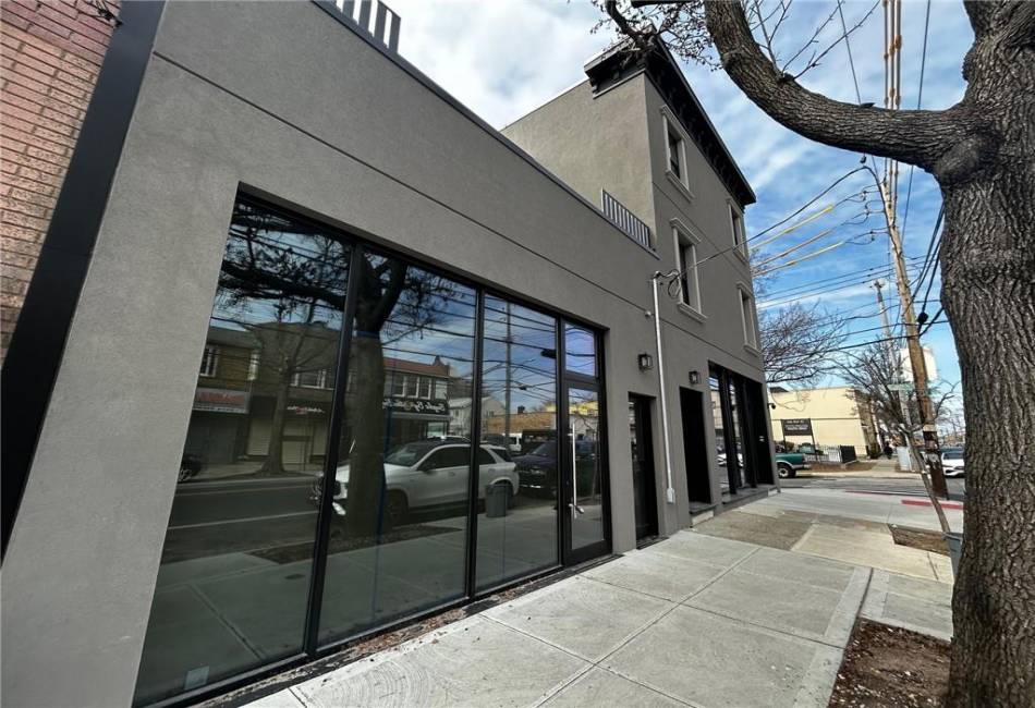 1230 Bay Street, New York, New York 10305, ,Mixed Use,For Sale,Bay,490317