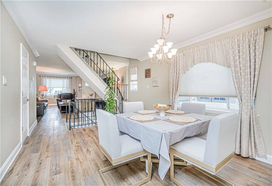 276 Lander Avenue, Staten Island, New York 10314, 3 Bedrooms Bedrooms, ,3 BathroomsBathrooms,Residential,For Sale,Lander,490328