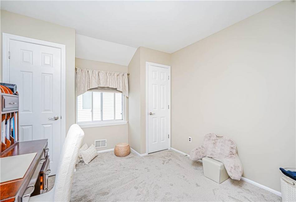 276 Lander Avenue, Staten Island, New York 10314, 3 Bedrooms Bedrooms, ,3 BathroomsBathrooms,Residential,For Sale,Lander,490328