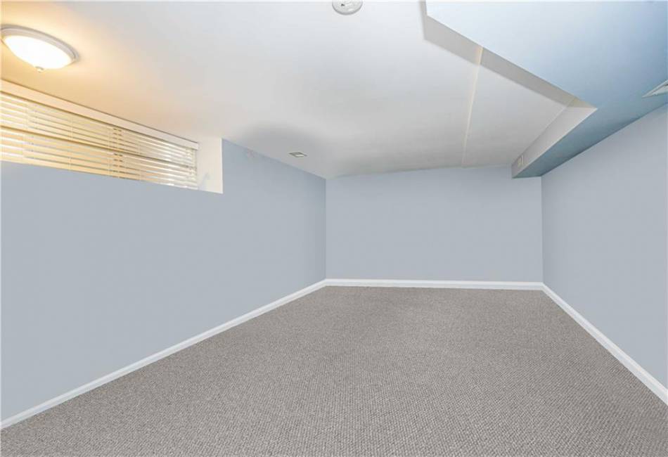 276 Lander Avenue, Staten Island, New York 10314, 3 Bedrooms Bedrooms, ,3 BathroomsBathrooms,Residential,For Sale,Lander,490328