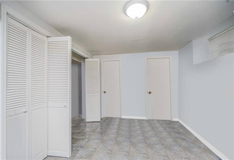 276 Lander Avenue, Staten Island, New York 10314, 3 Bedrooms Bedrooms, ,3 BathroomsBathrooms,Residential,For Sale,Lander,490328