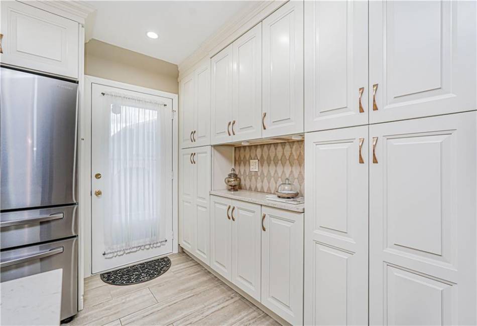 276 Lander Avenue, Staten Island, New York 10314, 3 Bedrooms Bedrooms, ,3 BathroomsBathrooms,Residential,For Sale,Lander,490328