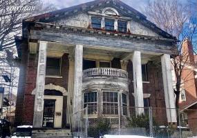 1000 Ocean Avenue, Brooklyn, New York 11226, 6 Bedrooms Bedrooms, ,1 BathroomBathrooms,Residential,For Sale,Ocean,490344