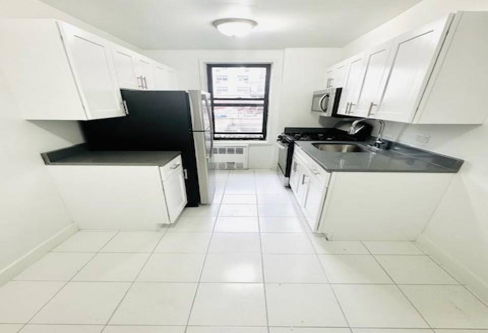 3235 Emmons Avenue, Brooklyn, New York 11235, 1 Bedroom Bedrooms, ,1 BathroomBathrooms,Residential,For Sale,Emmons,490345