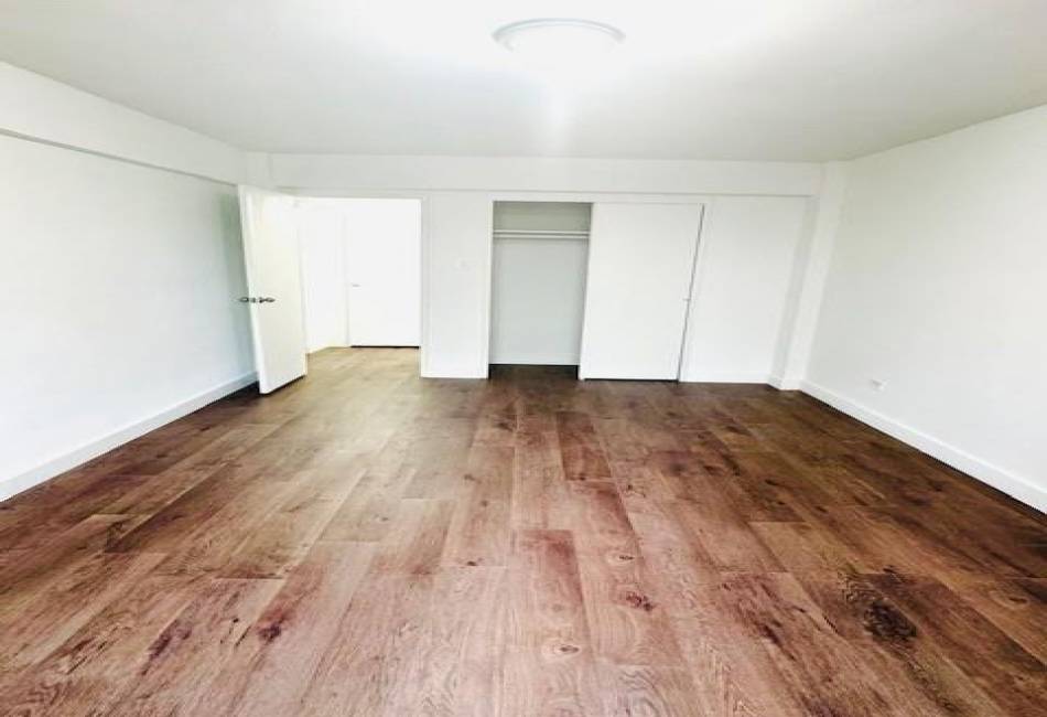 3235 Emmons Avenue, Brooklyn, New York 11235, 1 Bedroom Bedrooms, ,1 BathroomBathrooms,Residential,For Sale,Emmons,490345