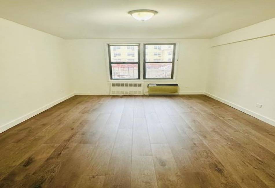 3235 Emmons Avenue, Brooklyn, New York 11235, 1 Bedroom Bedrooms, ,1 BathroomBathrooms,Residential,For Sale,Emmons,490345