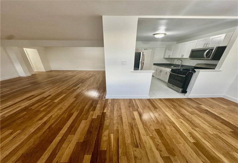 2800 Coyle Street, Sheepshead Bay, New York 11235, 2 Bedrooms Bedrooms, ,1.5 BathroomsBathrooms,Residential,For Sale,Coyle,490347