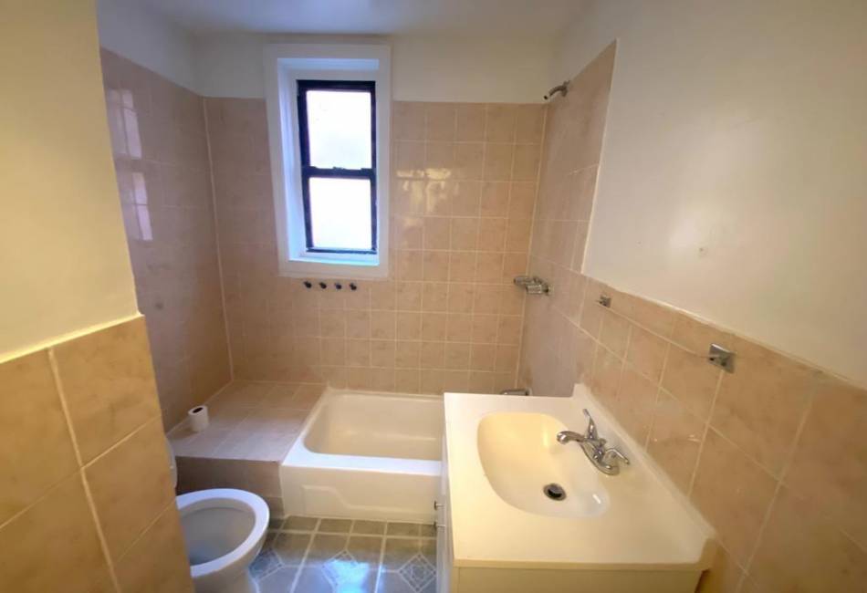 324 91st Street, Brooklyn, New York 11209, 11 Bedrooms Bedrooms, ,6 BathroomsBathrooms,Residential,For Sale,91st,490356