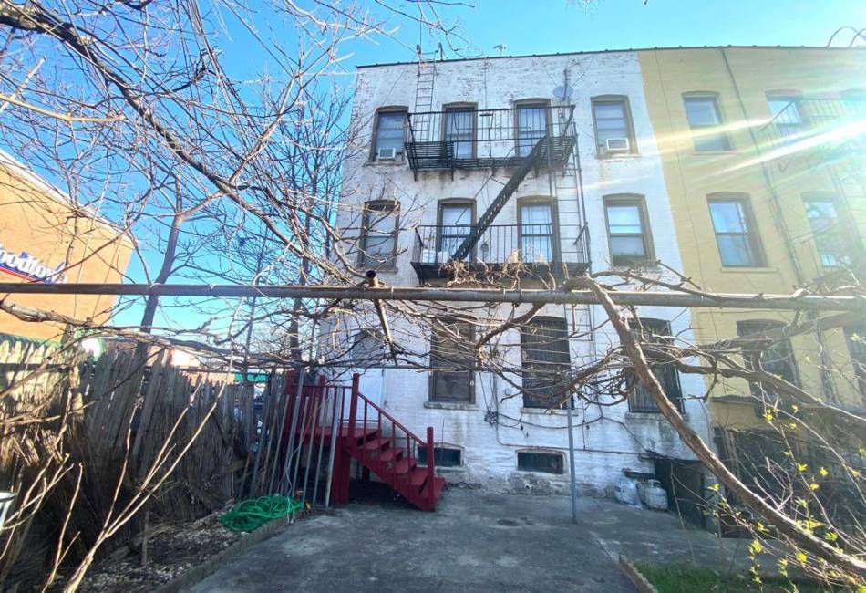 324 91st Street, Brooklyn, New York 11209, 11 Bedrooms Bedrooms, ,6 BathroomsBathrooms,Residential,For Sale,91st,490356