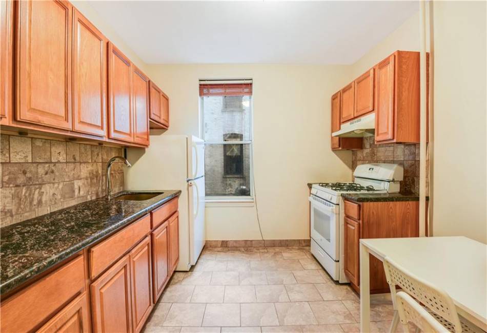9019 Fort Hamilton Parkway, Brooklyn, New York 11209, 9 Bedrooms Bedrooms, ,Residential,For Sale,Fort Hamilton,490361
