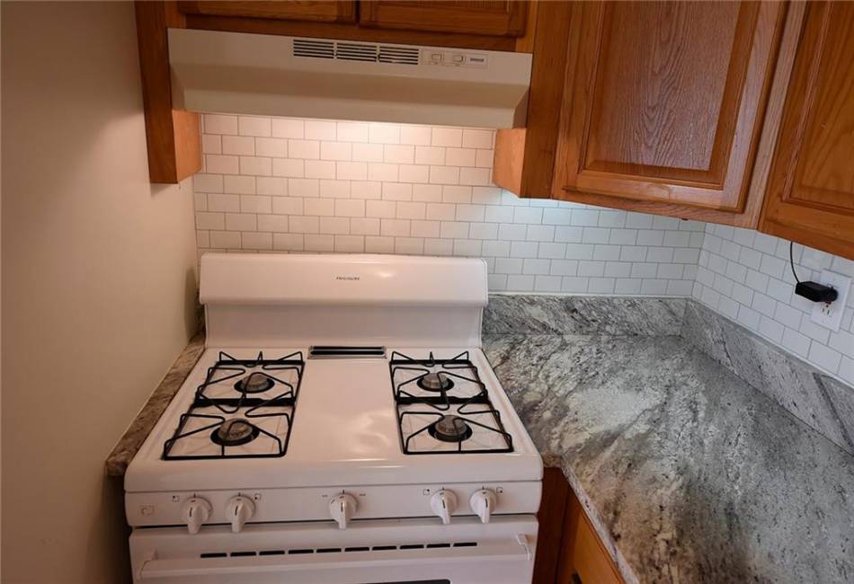 84-12 Beach Channel Drive, Rockaway Beach, New York 11693, 2 Bedrooms Bedrooms, ,1 BathroomBathrooms,Rental,For Sale,Beach Channel,490189