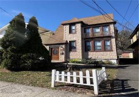 246 Dubois Avenue, Staten Island, New York 10310, 3 Bedrooms Bedrooms, ,2 BathroomsBathrooms,Residential,For Sale,Dubois,490368