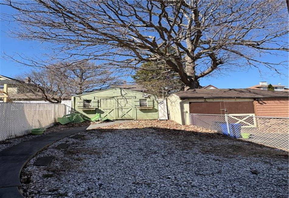 246 Dubois Avenue, Staten Island, New York 10310, 3 Bedrooms Bedrooms, ,2 BathroomsBathrooms,Residential,For Sale,Dubois,490368