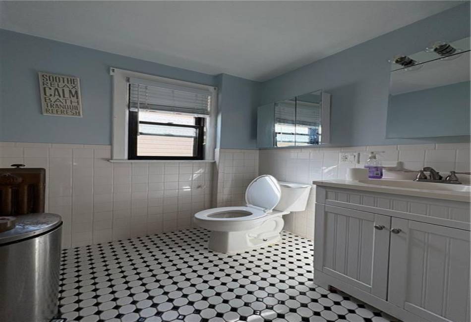 246 Dubois Avenue, Staten Island, New York 10310, 3 Bedrooms Bedrooms, ,2 BathroomsBathrooms,Residential,For Sale,Dubois,490368