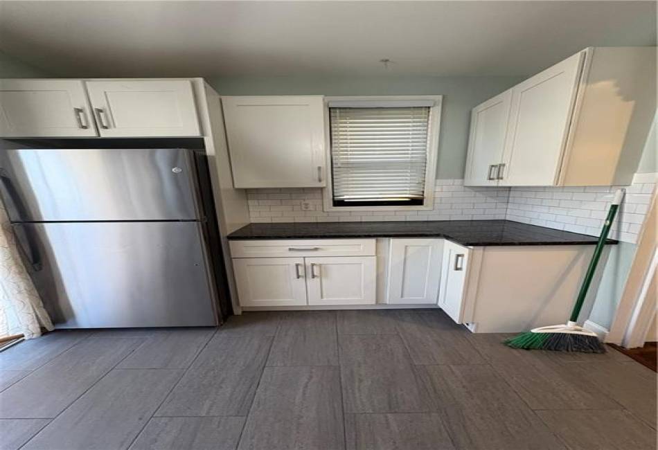 246 Dubois Avenue, Staten Island, New York 10310, 3 Bedrooms Bedrooms, ,2 BathroomsBathrooms,Residential,For Sale,Dubois,490368