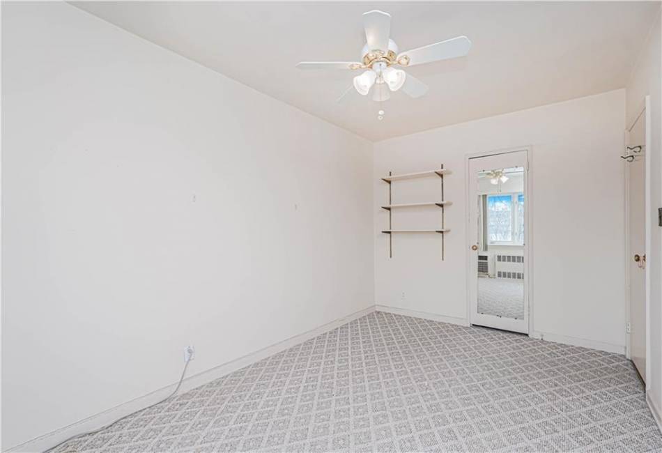 2509 29th Street, Brooklyn, New York 11235, 3 Bedrooms Bedrooms, ,3 BathroomsBathrooms,Residential,For Sale,29th,490370