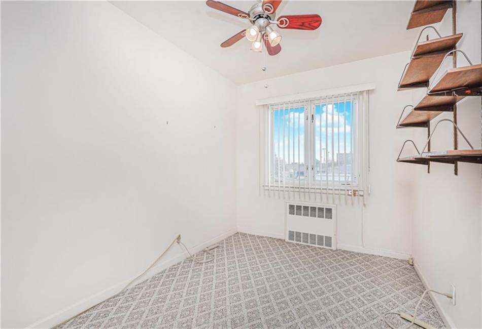 2509 29th Street, Brooklyn, New York 11235, 3 Bedrooms Bedrooms, ,3 BathroomsBathrooms,Residential,For Sale,29th,490370