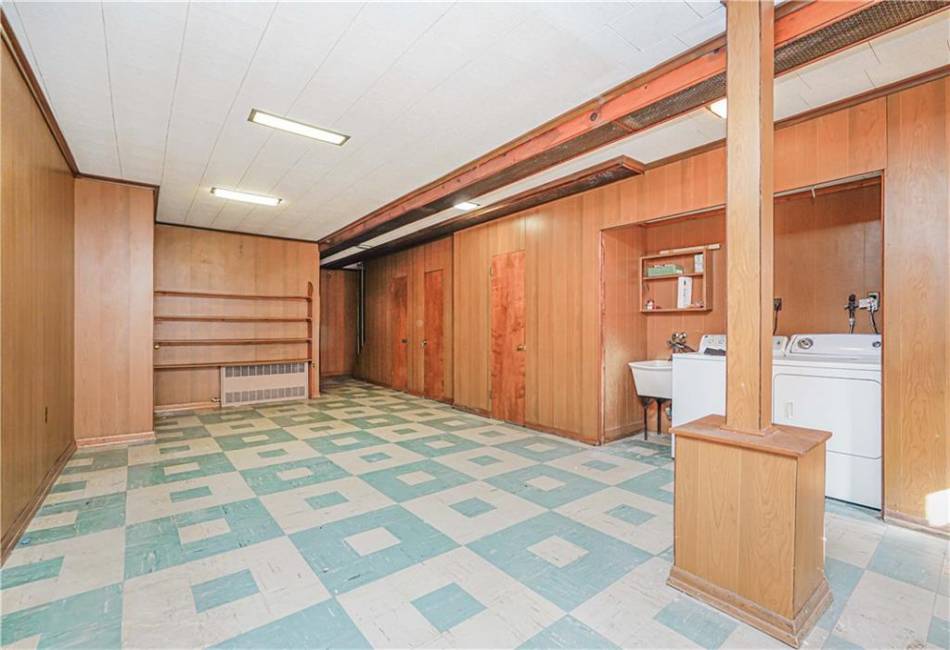 2509 29th Street, Brooklyn, New York 11235, 3 Bedrooms Bedrooms, ,3 BathroomsBathrooms,Residential,For Sale,29th,490370