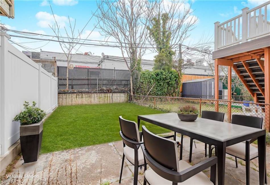 2509 29th Street, Brooklyn, New York 11235, 3 Bedrooms Bedrooms, ,3 BathroomsBathrooms,Residential,For Sale,29th,490370