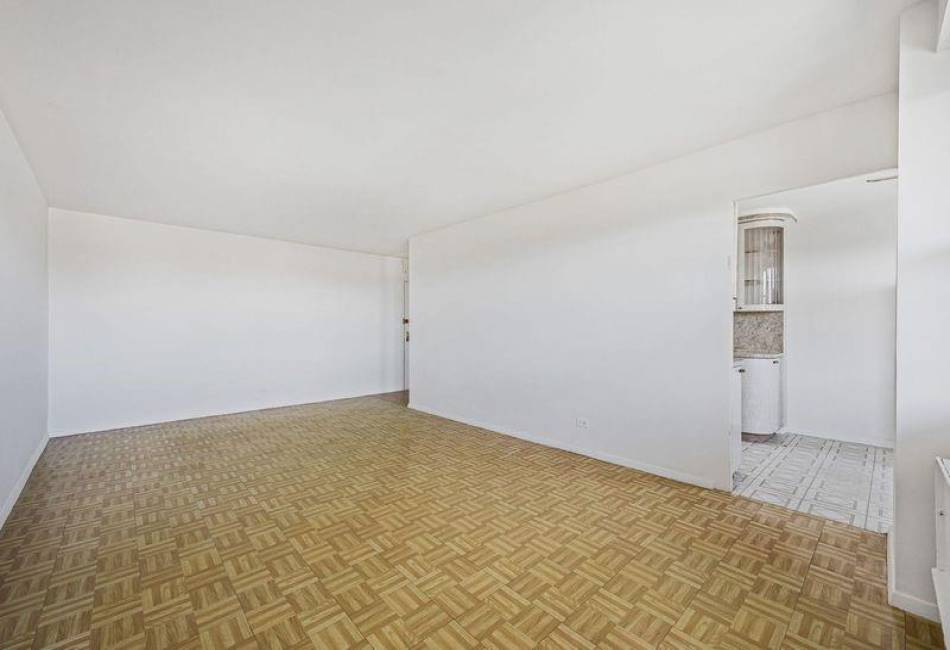 2483 16th Street, Brooklyn, New York 11214, 2 Bedrooms Bedrooms, ,1 BathroomBathrooms,Residential,For Sale,16th,490384