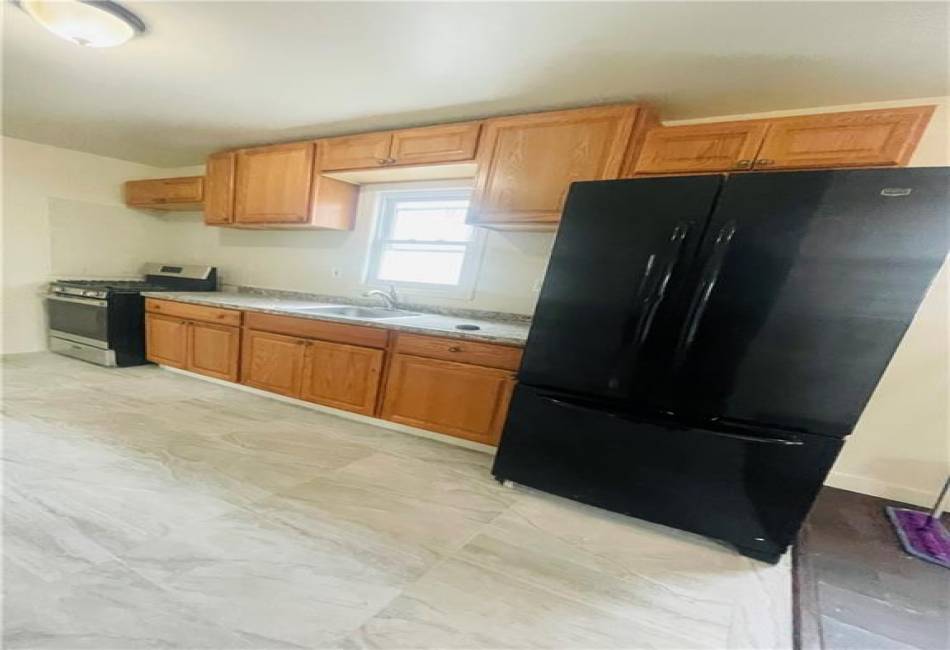 106-44 150th Street, Jamaica, New York 11435, 3 Bedrooms Bedrooms, ,1 BathroomBathrooms,Rental,For Sale,150th,490389