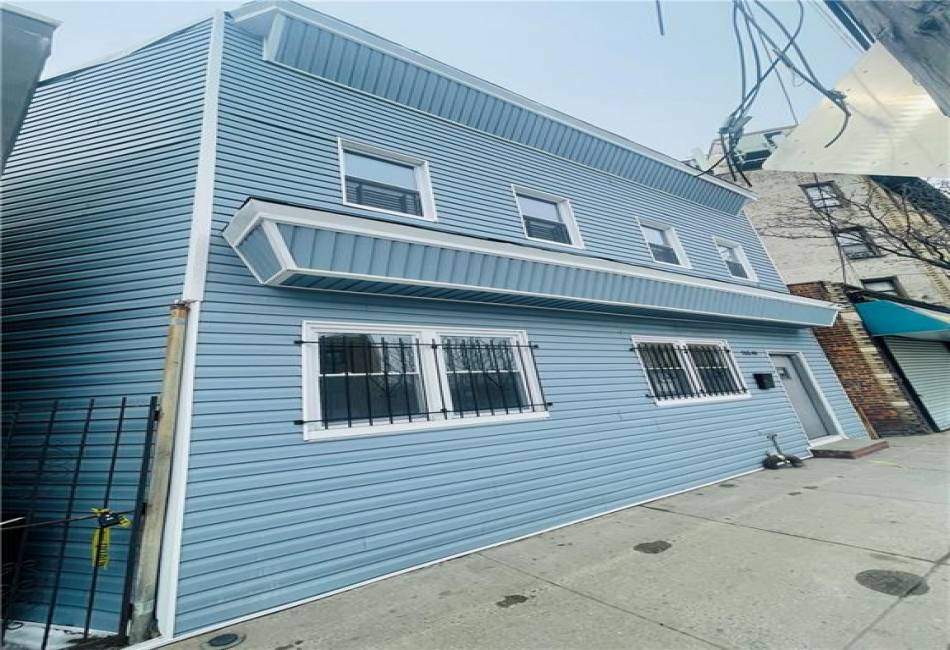 106-44 150th Street, Jamaica, New York 11435, 3 Bedrooms Bedrooms, ,1 BathroomBathrooms,Rental,For Sale,150th,490389