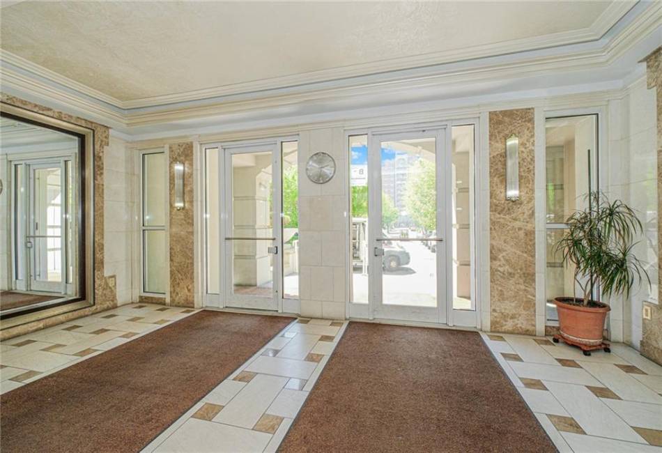 55 Oceana Drive, Brooklyn, New York 11235, 2 Bedrooms Bedrooms, ,3 BathroomsBathrooms,Residential,For Sale,Oceana,490390