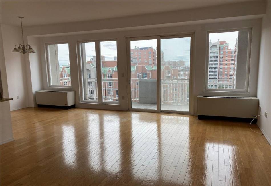 55 Oceana Drive, Brooklyn, New York 11235, 2 Bedrooms Bedrooms, ,3 BathroomsBathrooms,Residential,For Sale,Oceana,490390
