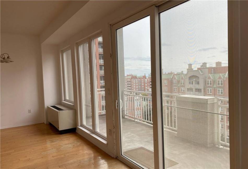 55 Oceana Drive, Brooklyn, New York 11235, 2 Bedrooms Bedrooms, ,3 BathroomsBathrooms,Residential,For Sale,Oceana,490390