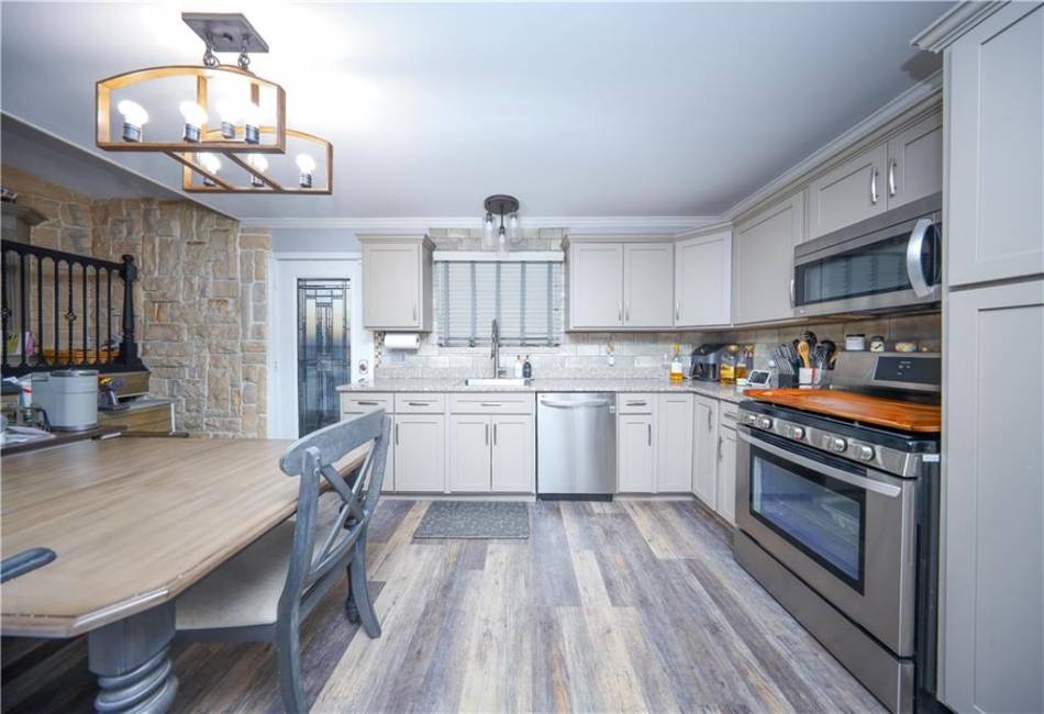 78 Darnell Lane, Staten Island, New York 10309, 4 Bedrooms Bedrooms, ,Residential,For Sale,Darnell,490391
