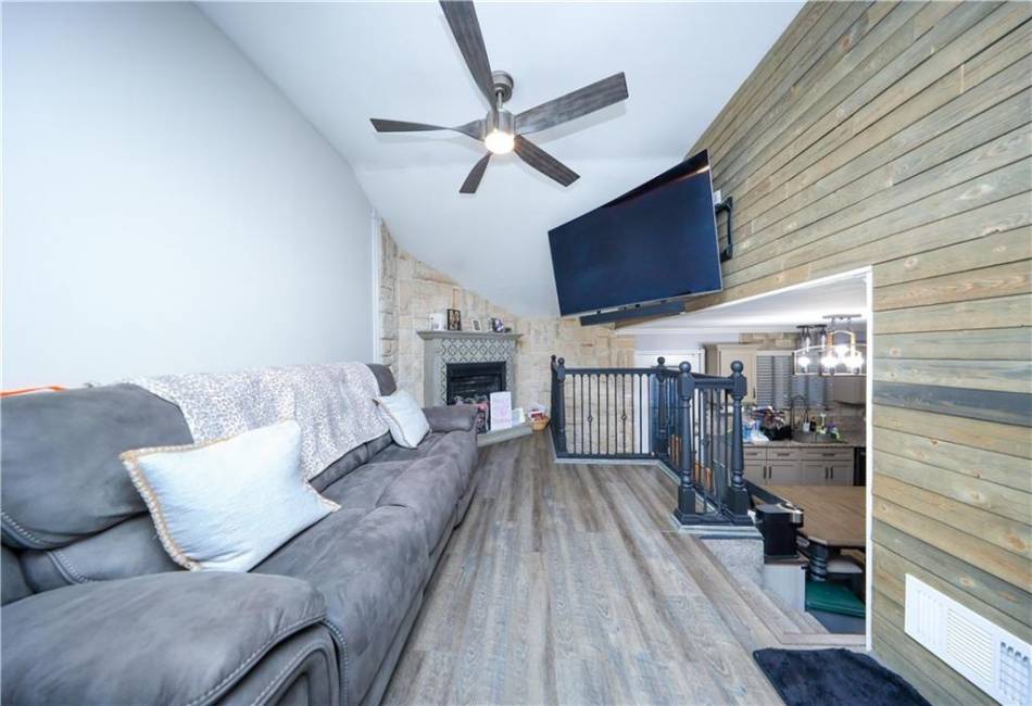 78 Darnell Lane, Staten Island, New York 10309, 4 Bedrooms Bedrooms, ,Residential,For Sale,Darnell,490391