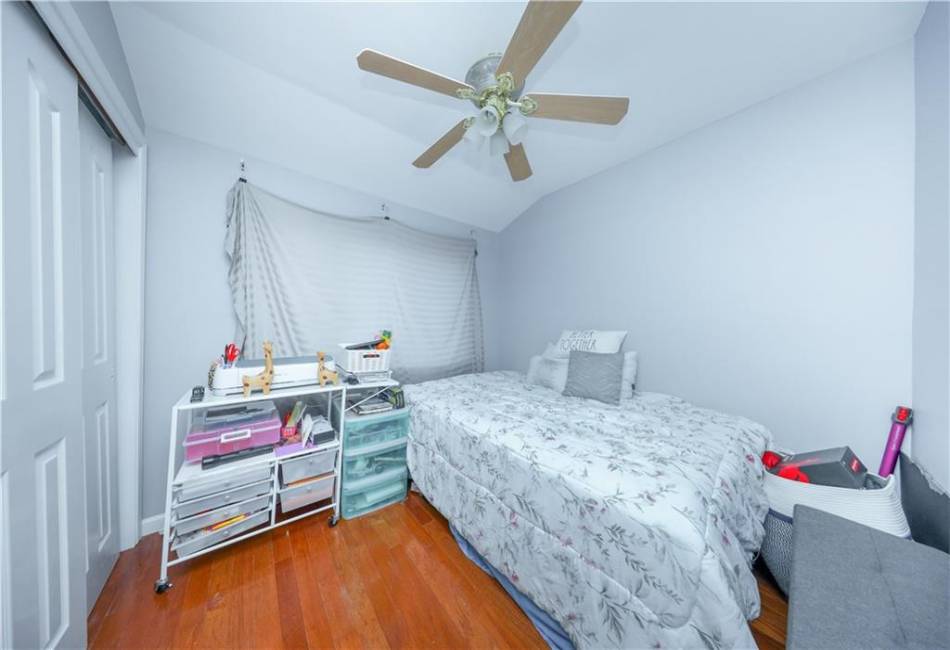 78 Darnell Lane, Staten Island, New York 10309, 4 Bedrooms Bedrooms, ,Residential,For Sale,Darnell,490391