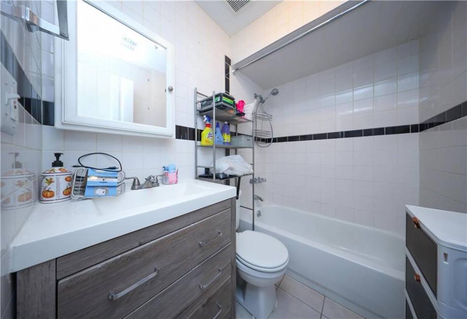 78 Darnell Lane, Staten Island, New York 10309, 4 Bedrooms Bedrooms, ,Residential,For Sale,Darnell,490391