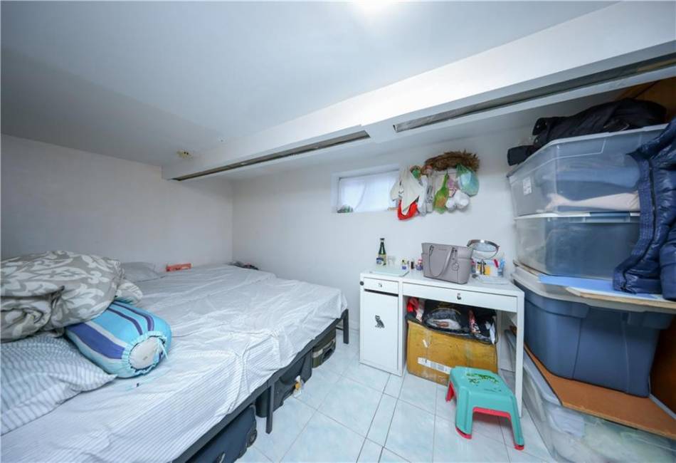 159 Avenue V, Brooklyn, New York 11223, 4 Bedrooms Bedrooms, ,3 BathroomsBathrooms,Residential,For Sale,Avenue V,490398