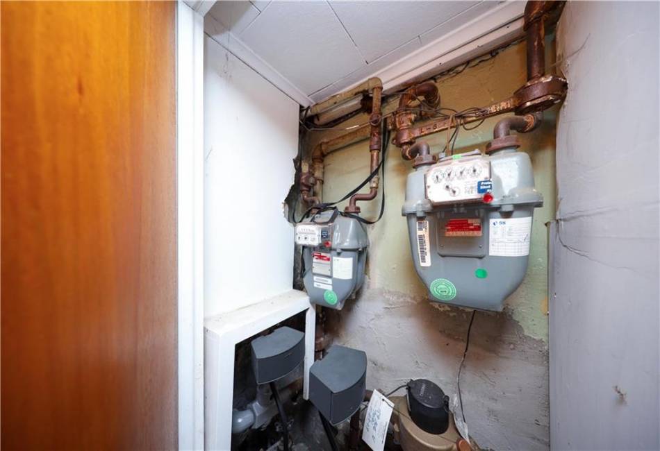 159 Avenue V, Brooklyn, New York 11223, 4 Bedrooms Bedrooms, ,3 BathroomsBathrooms,Residential,For Sale,Avenue V,490398