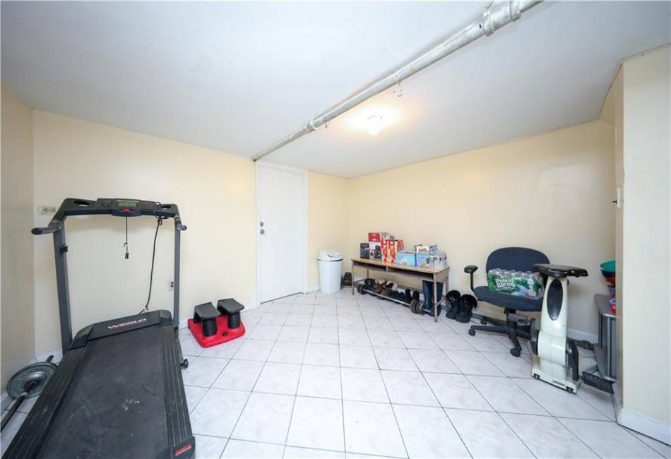 6915 14th Avenue, Brooklyn, New York 11228, 5 Bedrooms Bedrooms, ,5 BathroomsBathrooms,Residential,For Sale,14th,490400