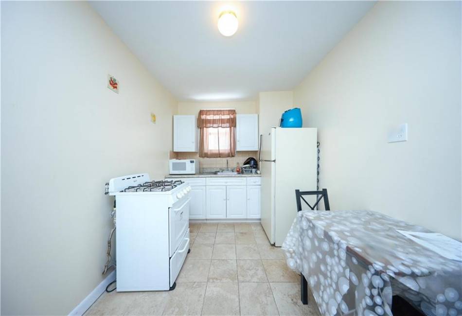6915 14th Avenue, Brooklyn, New York 11228, 5 Bedrooms Bedrooms, ,5 BathroomsBathrooms,Residential,For Sale,14th,490400