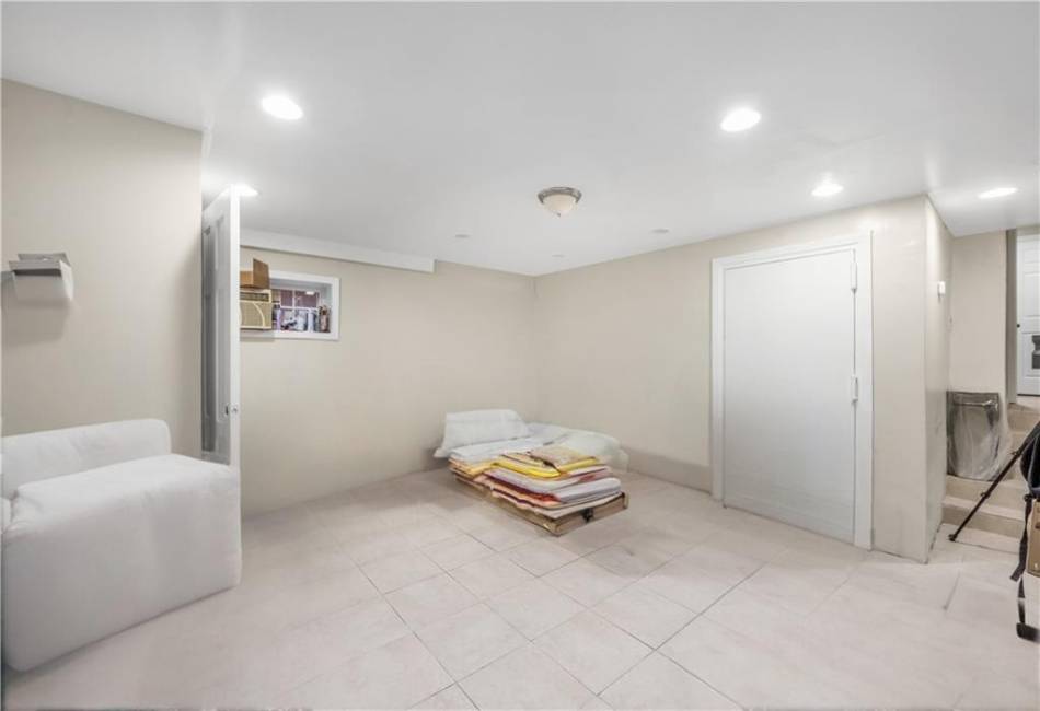 1496 95th Street, Brooklyn, New York 11236, 5 Bedrooms Bedrooms, ,5 BathroomsBathrooms,Residential,For Sale,95th,490242