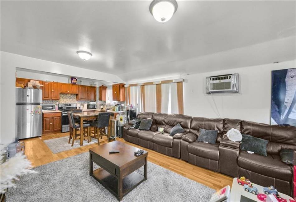 1496 95th Street, Brooklyn, New York 11236, 5 Bedrooms Bedrooms, ,5 BathroomsBathrooms,Residential,For Sale,95th,490242