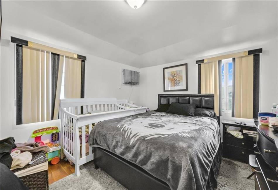 1496 95th Street, Brooklyn, New York 11236, 5 Bedrooms Bedrooms, ,5 BathroomsBathrooms,Residential,For Sale,95th,490242