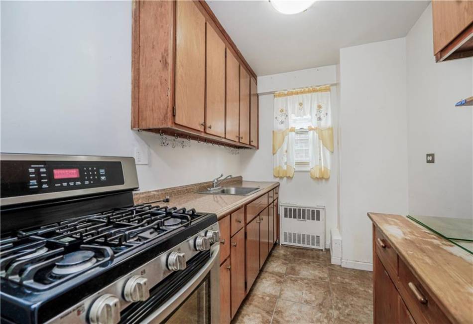 2928 5th Street, Brooklyn, New York 11224, 2 Bedrooms Bedrooms, ,1 BathroomBathrooms,Residential,For Sale,5th,490272