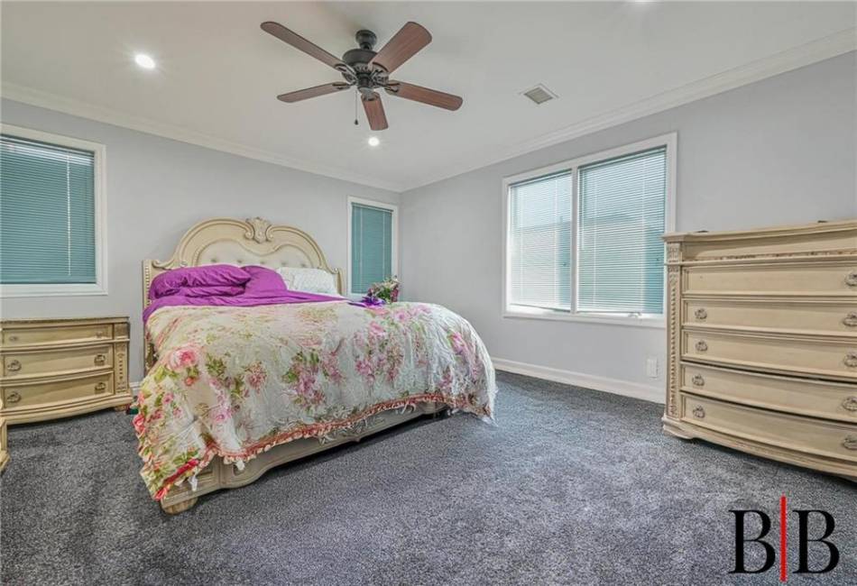 3816 Avenue R, Brooklyn, New York 11234, 4 Bedrooms Bedrooms, ,4 BathroomsBathrooms,Residential,For Sale,Avenue R,490294