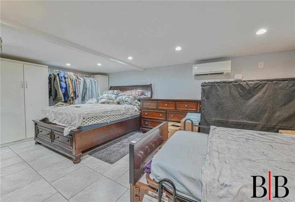 3816 Avenue R, Brooklyn, New York 11234, 4 Bedrooms Bedrooms, ,4 BathroomsBathrooms,Residential,For Sale,Avenue R,490294