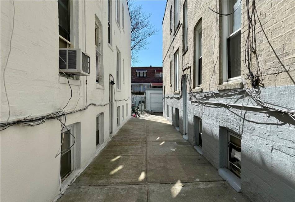 330 91st Street, Brooklyn, New York 11212, ,4 BathroomsBathrooms,Residential,For Sale,91st,490367