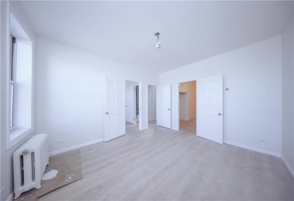 1372 Rockaway Parkway, Brooklyn, New York 11236, ,Mixed Use,For Sale,Rockaway,490404