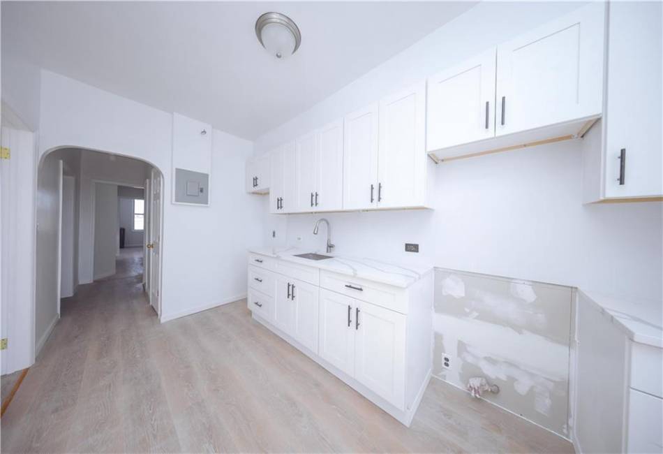 1372 Rockaway Parkway, Brooklyn, New York 11236, ,Mixed Use,For Sale,Rockaway,490404