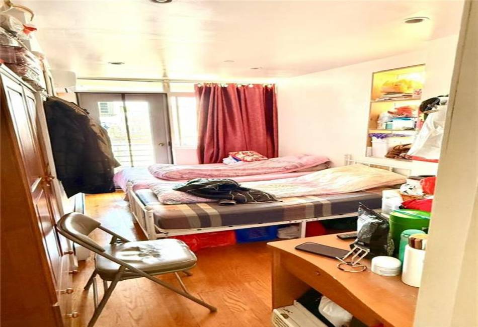 4711 8th Avenue, Brooklyn, New York 11220, 3 Bedrooms Bedrooms, ,1 BathroomBathrooms,Residential,For Sale,8th,490415