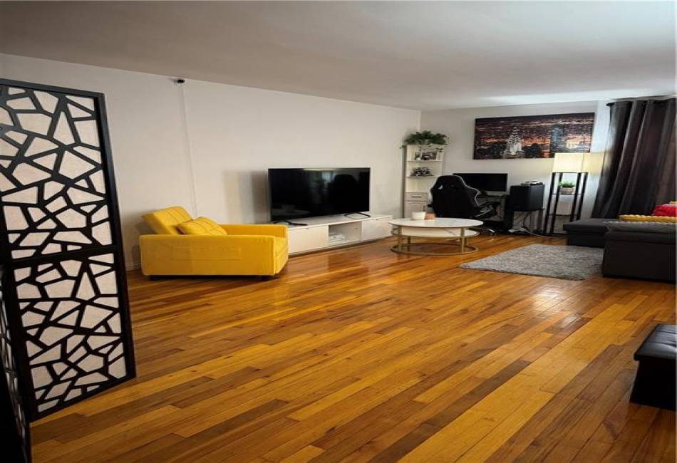 2665 Homecrest Avenue, Brooklyn, New York 11235, 1 Bedroom Bedrooms, ,1 BathroomBathrooms,Residential,For Sale,Homecrest,489864