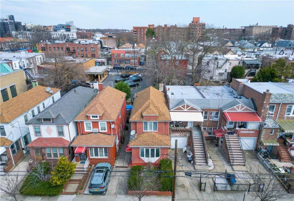 2121 17th Street, Brooklyn, New York 11229, 3 Bedrooms Bedrooms, ,3 BathroomsBathrooms,Residential,For Sale,17th,490417