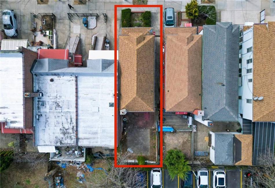 2121 17th Street, Brooklyn, New York 11229, 3 Bedrooms Bedrooms, ,3 BathroomsBathrooms,Residential,For Sale,17th,490417